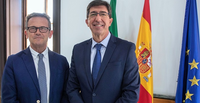 Turismo celebra los datos históricos del verano en Granada, con más de 1,15 millones de pernoctaciones.jpg