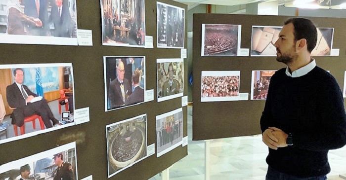 Almuñécar acoge la exposición '40 años de Democracia en España'.jpg