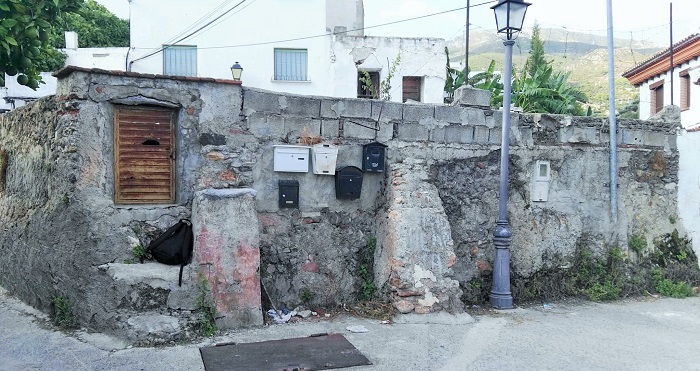 Balsa aguas fecales Ítrabo.jpg