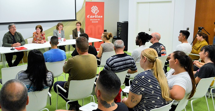 Cáritas y Grupo La Caña clausuran un curso de formación para el empleo con un nivel de inserción del 81%.jpg