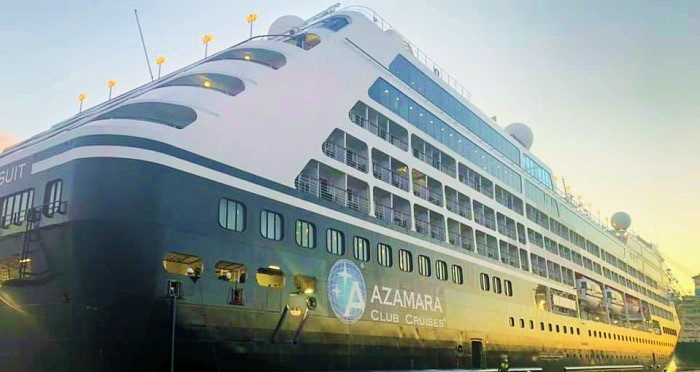 El crucero de lujo Azamara Pursuit hace escala en el Puerto de Motril.jpg
