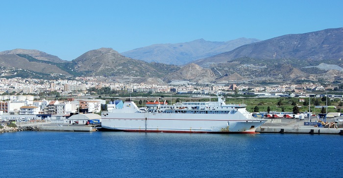 El ferry Volcán de Tauce conecta Motril con Tánger-Med.jpg