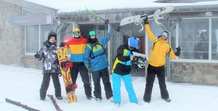 Sierra Nevada inauguró la temporada con medio millar de esquiadores.jpg