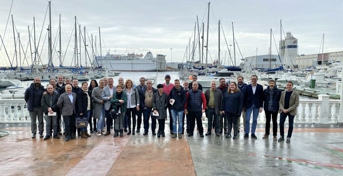 García Fuentes se reúne con los medios de la Costa para felicitarles la Navidad.jpg