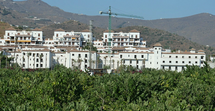 Hotel Cercado de la Santa Cruz en Almuñécar.png