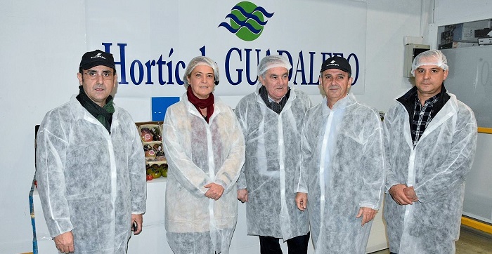 La alcaldesa anima a las empresas hortofrutícolas a combatir el paro de Motril de la mano del Ayuntamiento.jpg