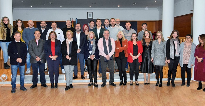 La alcaldesa preside el acto de toma de posesión de veintiún trabajadores del Ayuntamiento de Motril.jpg