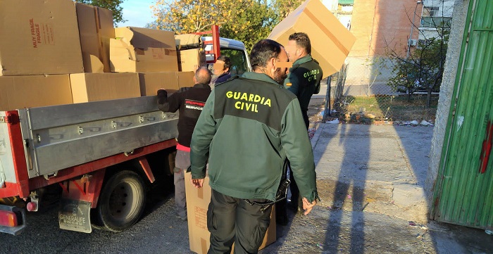 La Guardia Civil detiene a un individuo por un robo con intimidación de parte de la carga de un camión.jpg