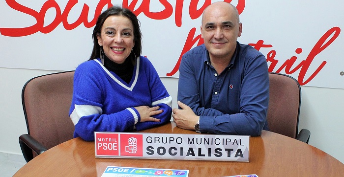 Los concejales del PSOE de Motril Gregorio Morales y Alicia Crespo.jpg