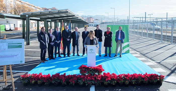 Marifrán Carazo inaugura el aparcamiento en la estación del AVE de Granada.jpg