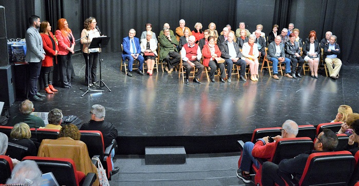 Quince matrimonios de Salobreña reciben un homenaje por sus 50 años de casados.jpg