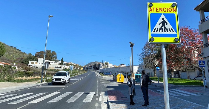 El área de Mantenimiento del Ayuntamiento de Motril mejora la seguridad en la Ronda de Poniente