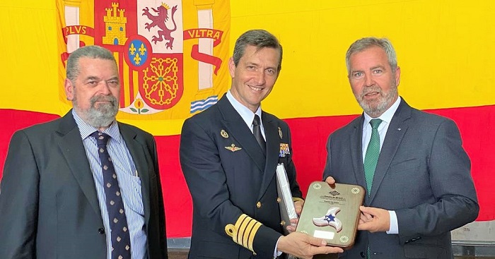 El Puerto de Motril abre sus puertas para que los ciudadanos visiten el Buque Castilla de la Armada