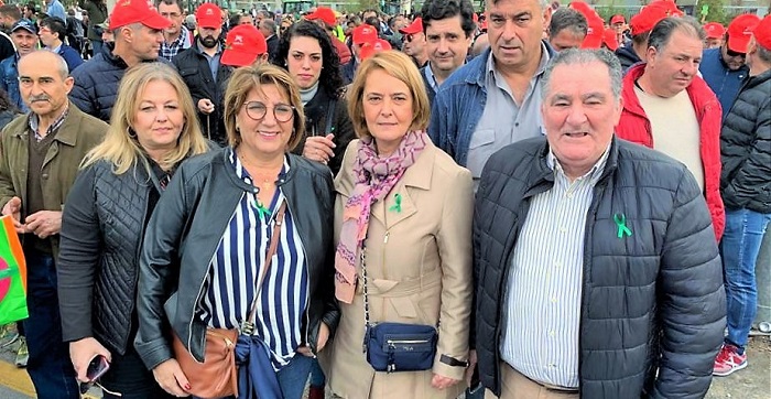 La alcaldesa de Motril expresa el respaldo de todo el municipio hacia las reivindicaciones de sus agricultores