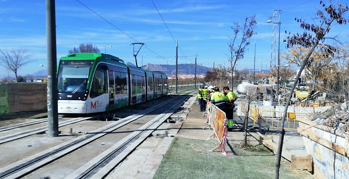 Metro de Granada restituye hoy el servicio en la totalidad de la línea