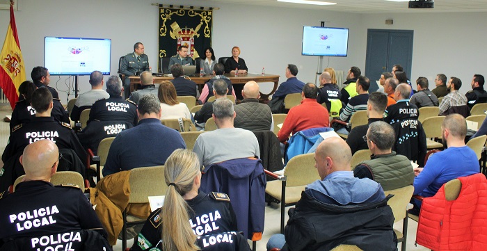 Policías locales de 36 municipios de Granada se forman en violencia de género y protección a las víctimas