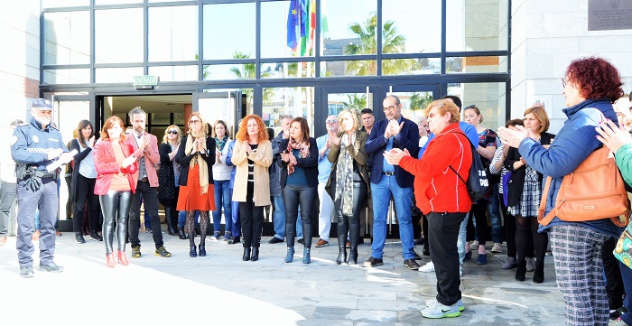 Salobreña guardia un minuto de silencio para “poner voz” a la repulsa a la violencia de género