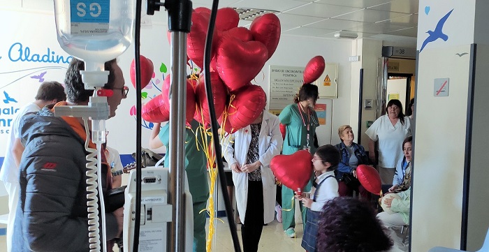 Una veintena de menores con cáncer son atendidos por una unidad de atención pediátrica domiciliaria del HUVN