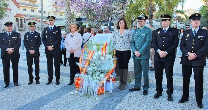 Admiración, gratitud y respeto en la conmemoración del 11 M en Motril