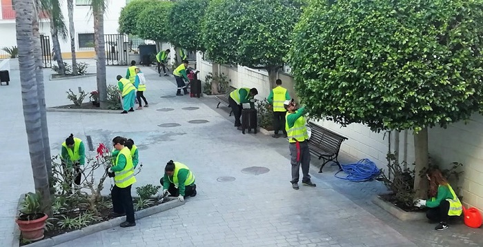 Alumnos de jardinería en el Centro Cívico de La Herradura