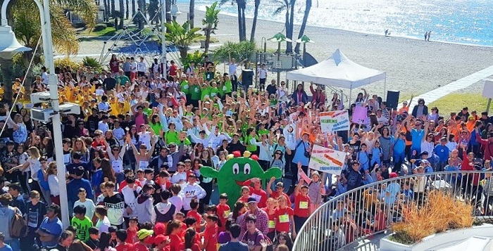 Alumnos de los centros educativos de Almuñécar y La Herradura participaron en la Marcha por la Igualdad