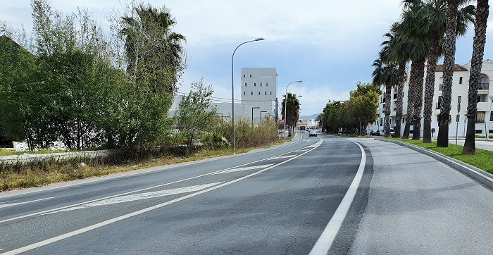 Asfaltado de un tramo de la Carretera de la Celulosa el 16 y 17 de marzo