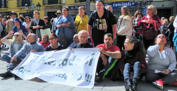 CA y PSOE solicitan un Pleno extraordinario para buscar una solución a los concesionarios del Mercado