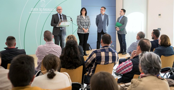 Entregadas ayudas por valor de 1,7 millones para la mejora de invernaderos en la provincia