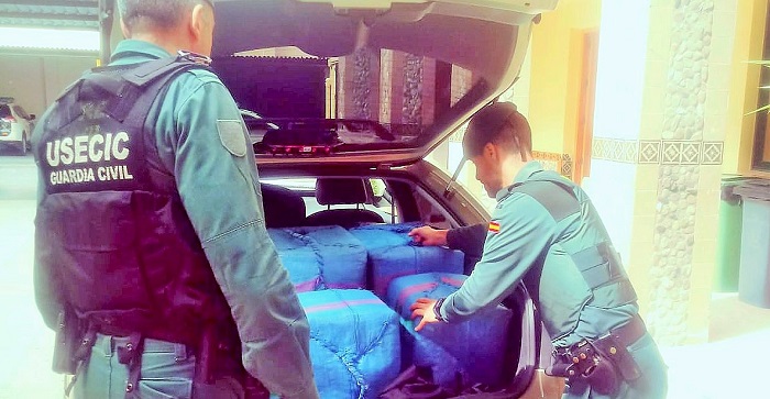 La Guardia Civil intercepta un vehículo con 750 kilos de hachís en Gualchos-Castell de Ferro