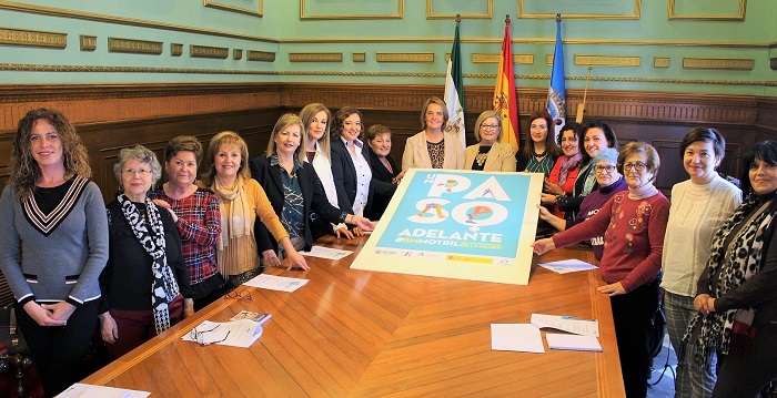 Motril alza la bandera de la igualdad con motivo de los actos del Día Internacional de la Mujer