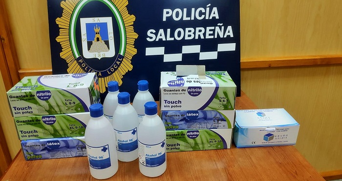 Un establecimiento chino de Salobreña dona material sanitario a los cuerpos de seguridad