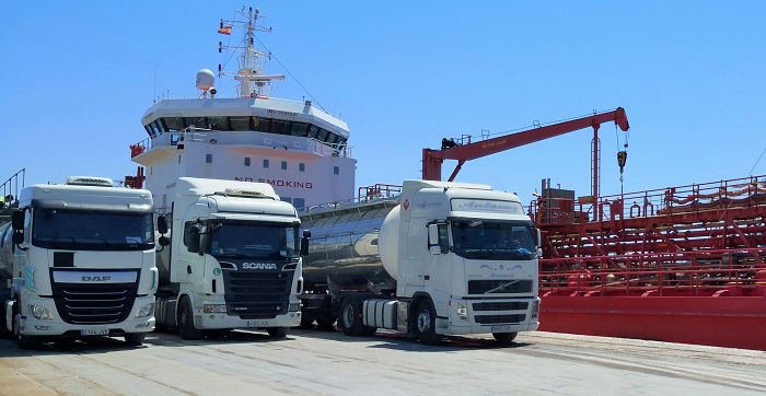 El Puerto de Motril mueve esta semana más de 36.000 toneladas de mercancías para abastecer la cadena logística