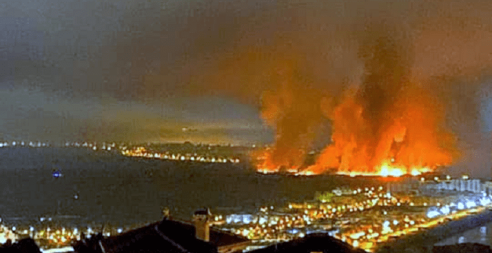 Aparatoso incendio en la vega de Salobreña