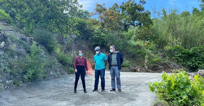 El Ayuntamiento de Almuñécar mejora el acceso al núcleo de Los Bañuelos con la pavimentación de 1,4 km