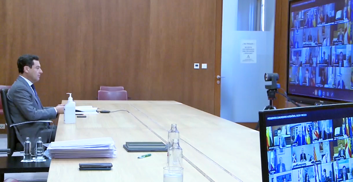 Moreno anuncia un Plan de Empleo que contempla contratar a 3.000 personas para vigilar las playas andaluzas