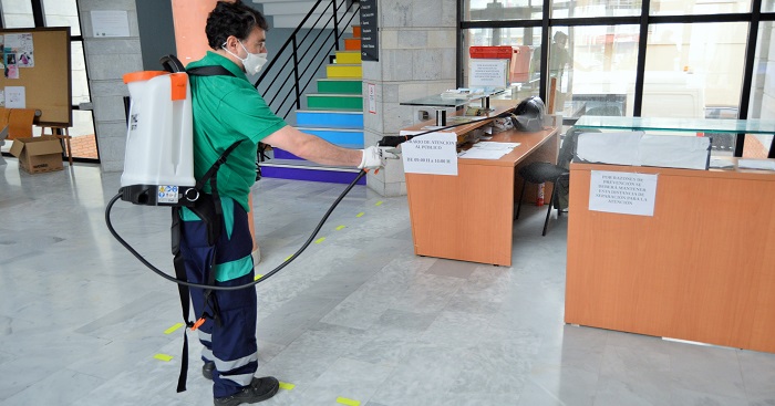 Salobreña se acoge a una subvención de Diputación para la desinfección de edificios públicos